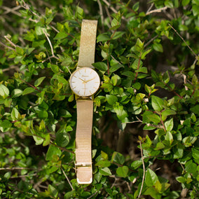 Gold Tone Mesh Unisex Fashion Watch